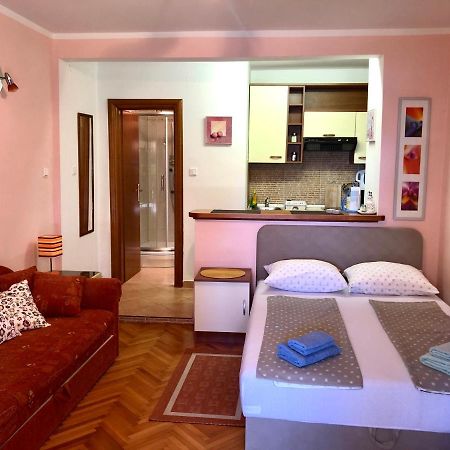 Studio Apartman Sanja Zlobin ภายนอก รูปภาพ